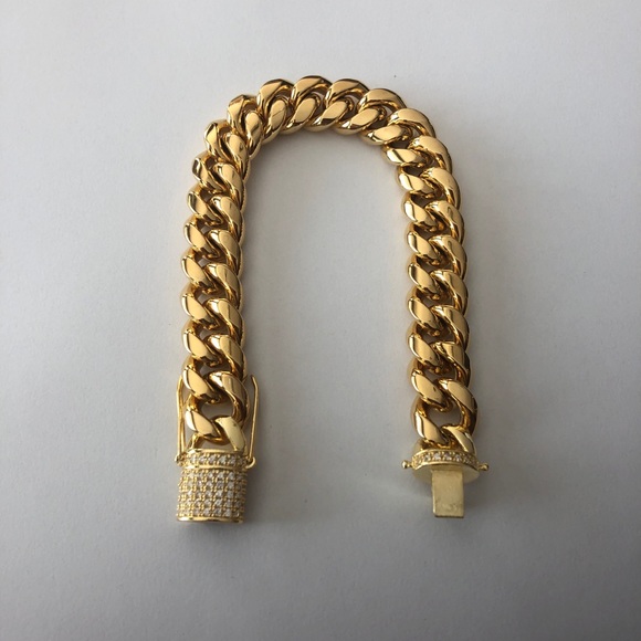 Zales 18k Gold Bracelet with Zirconia Diamonds - Picture 3 of 6